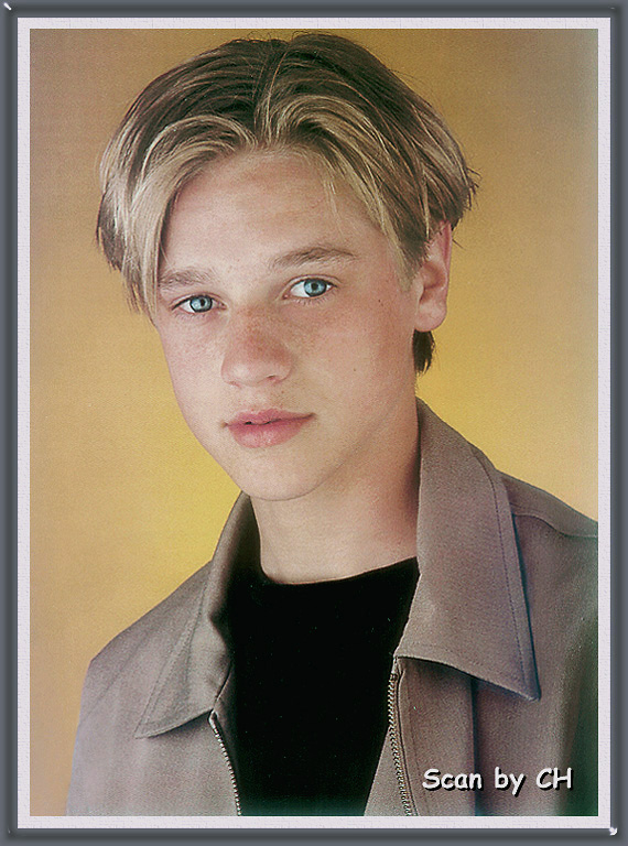 Devon Sawa. 