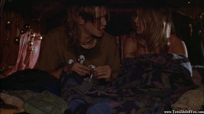 Devon Sawa in Around the Fire