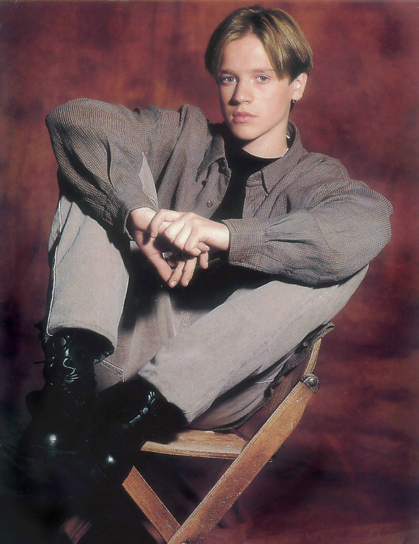 General picture of Devon Sawa - Photo 146 of 209. 