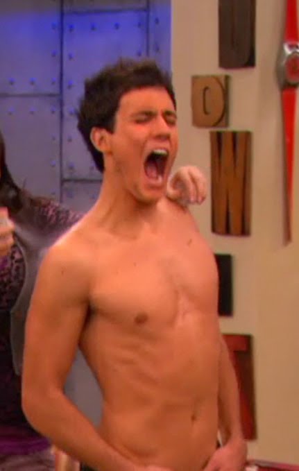 Drew Roy in iCarly, episode: iDate A Bad Boy - Picture 12 of 14. 