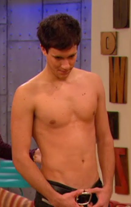 Drew Roy in iCarly, episode: iDate A Bad Boy - Picture 10 of 14. 