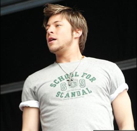 General photo of Duncan James