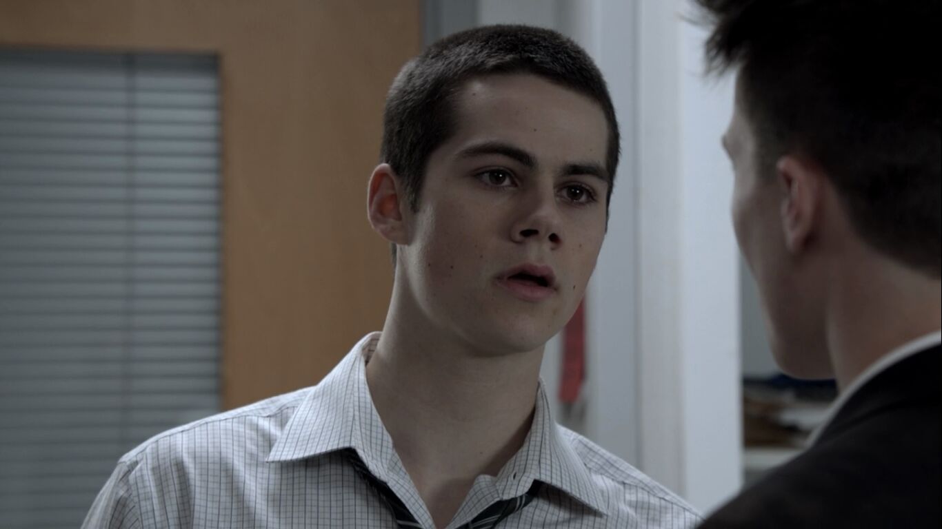 Dylan O'Brien in Teen Wolf, episode: Code Breaker