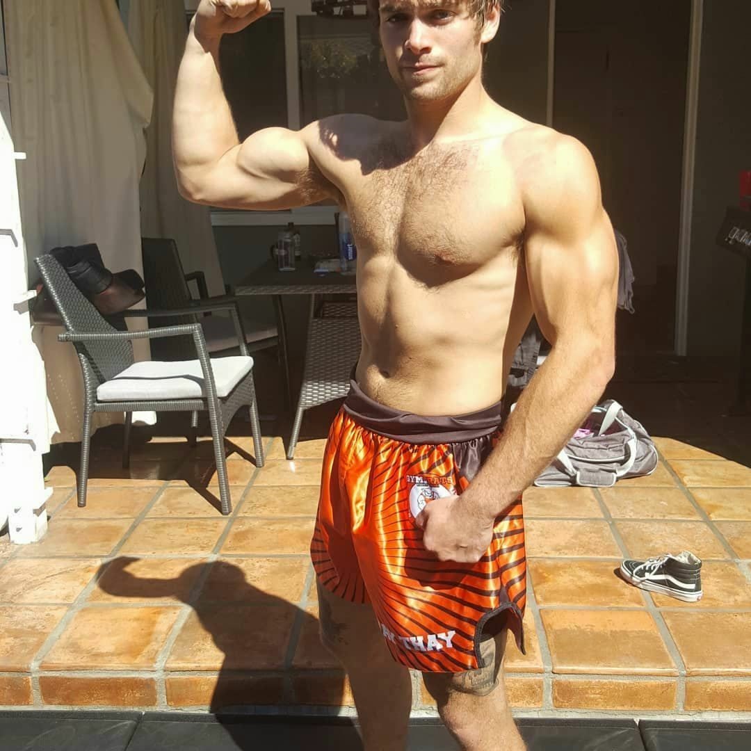Hot Men Flexing