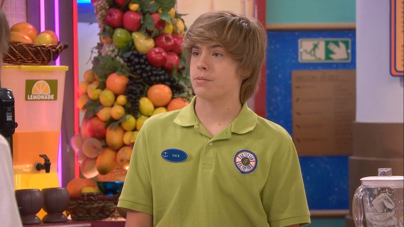 Dylan Sprouse in The Suite Life on Deck, episode: Graduation on Deck