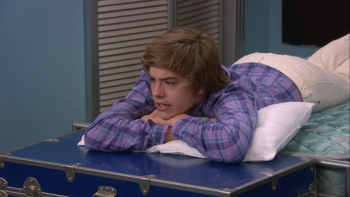 Dylan Sprouse in The Suite Life on Deck, episode: Graduation on Deck