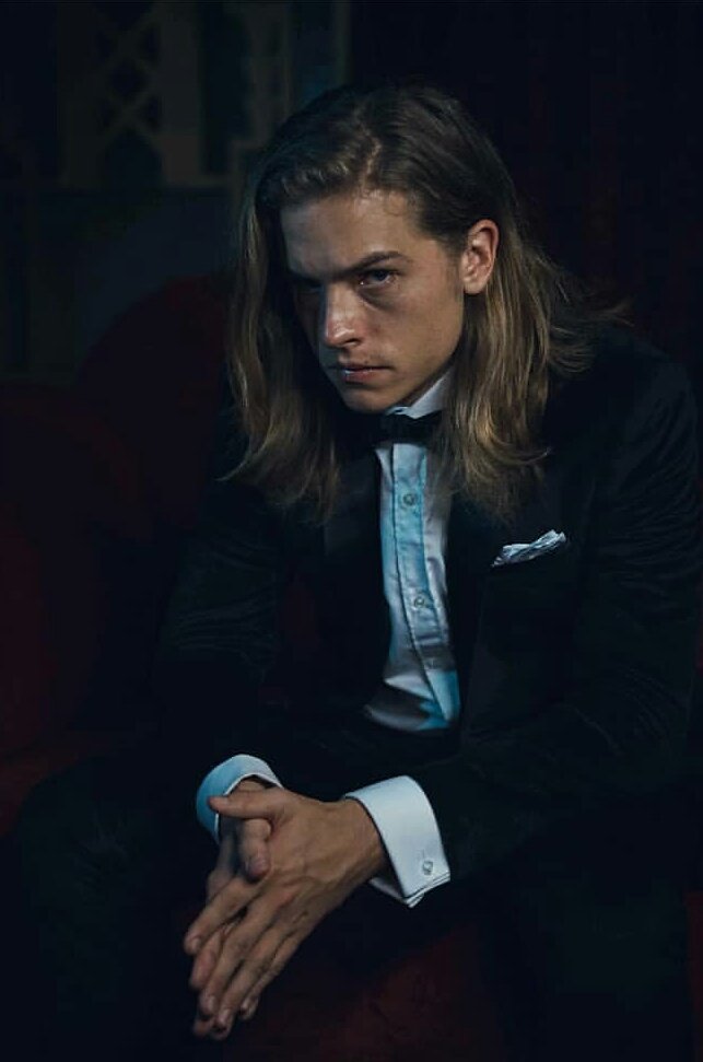 Dylan Sprouse in Carte Blanche