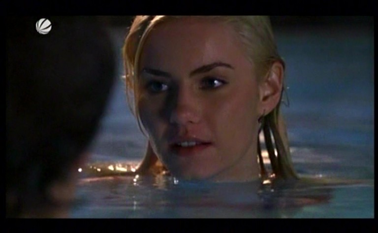 Elisha Cuthbert in The Girl Next Door