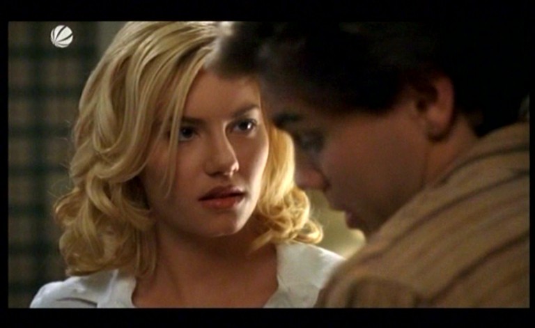 Elisha Cuthbert in The Girl Next Door