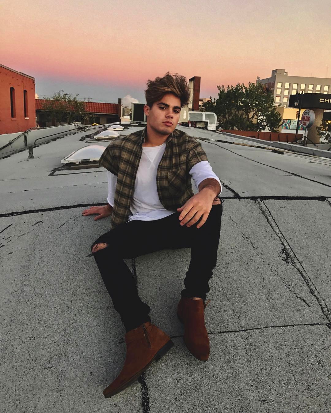 Picture of Emery Kelly in General Pictures - emery-kelly-1488350881.jpg ...