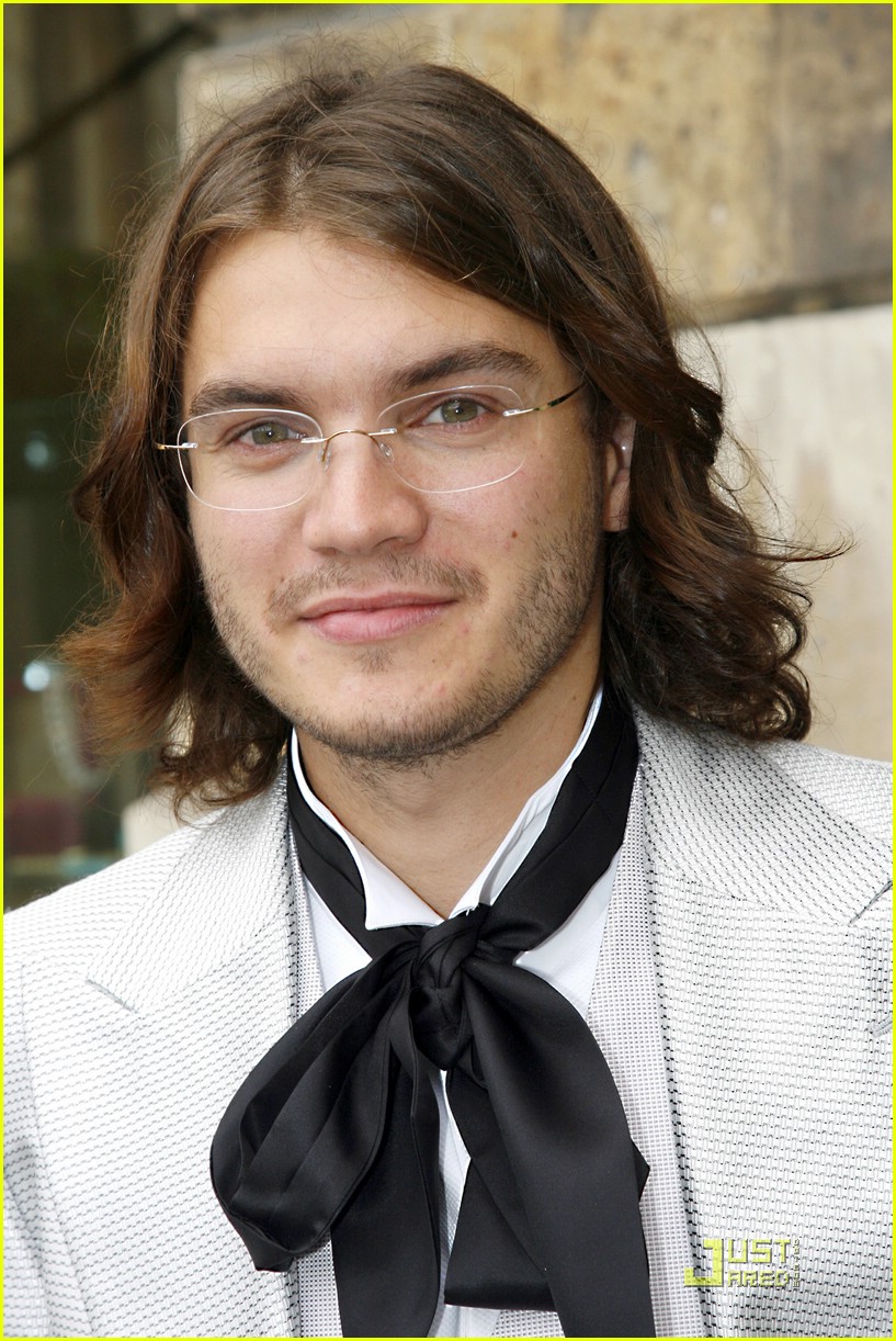 General photo of Emile Hirsch