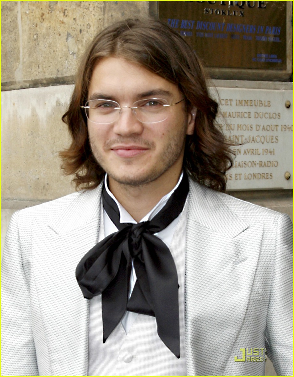 General photo of Emile Hirsch