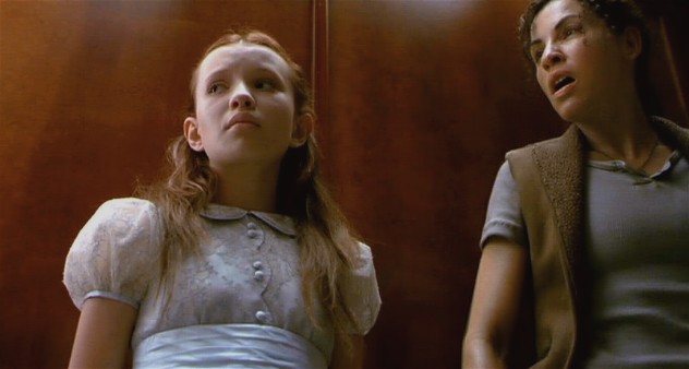 Emily Browning in Ghost Ship