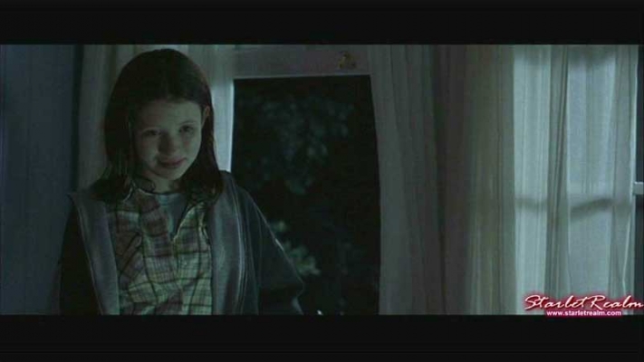 Emily Browning in Darkness Falls