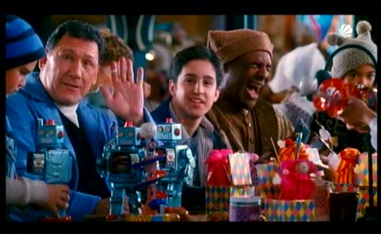 Eric Lloyd in The Santa Clause 3: The Escape Clause