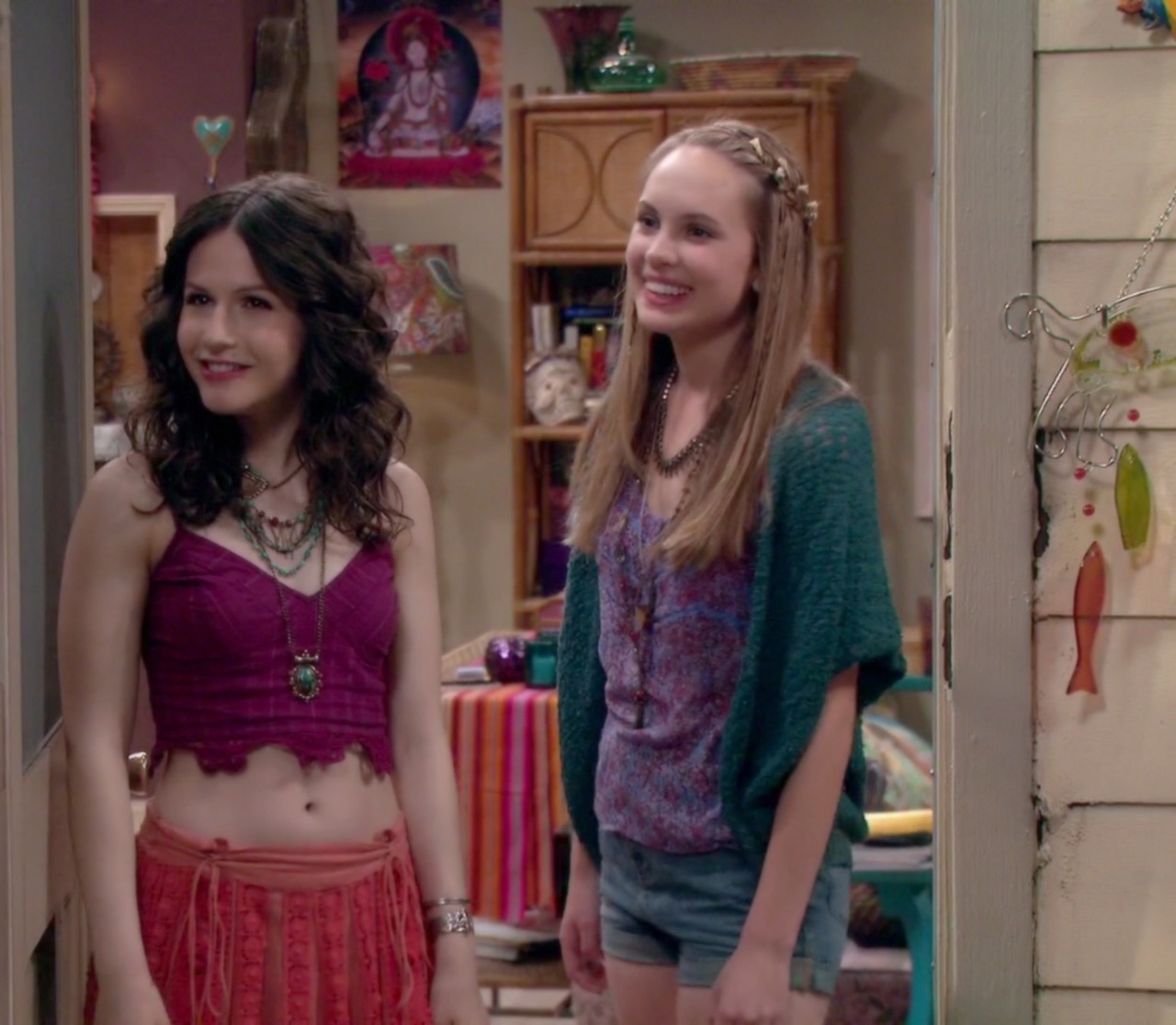 Erin Sanders in Melissa & Joey