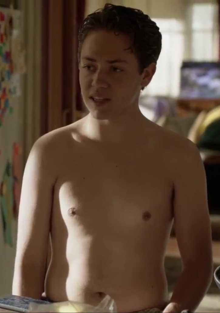 Ethan Cutkosky in Shameless