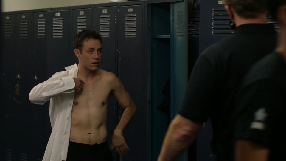 Ethan Cutkosky in Shameless