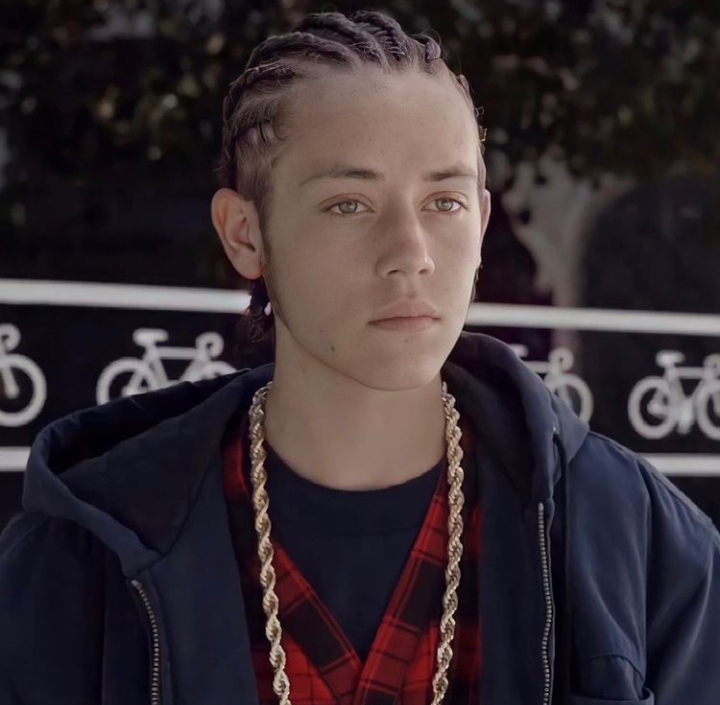 Ethan Cutkosky in Shameless