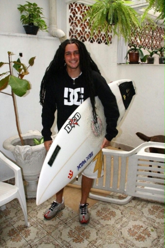 General photo of Felipe Dylon