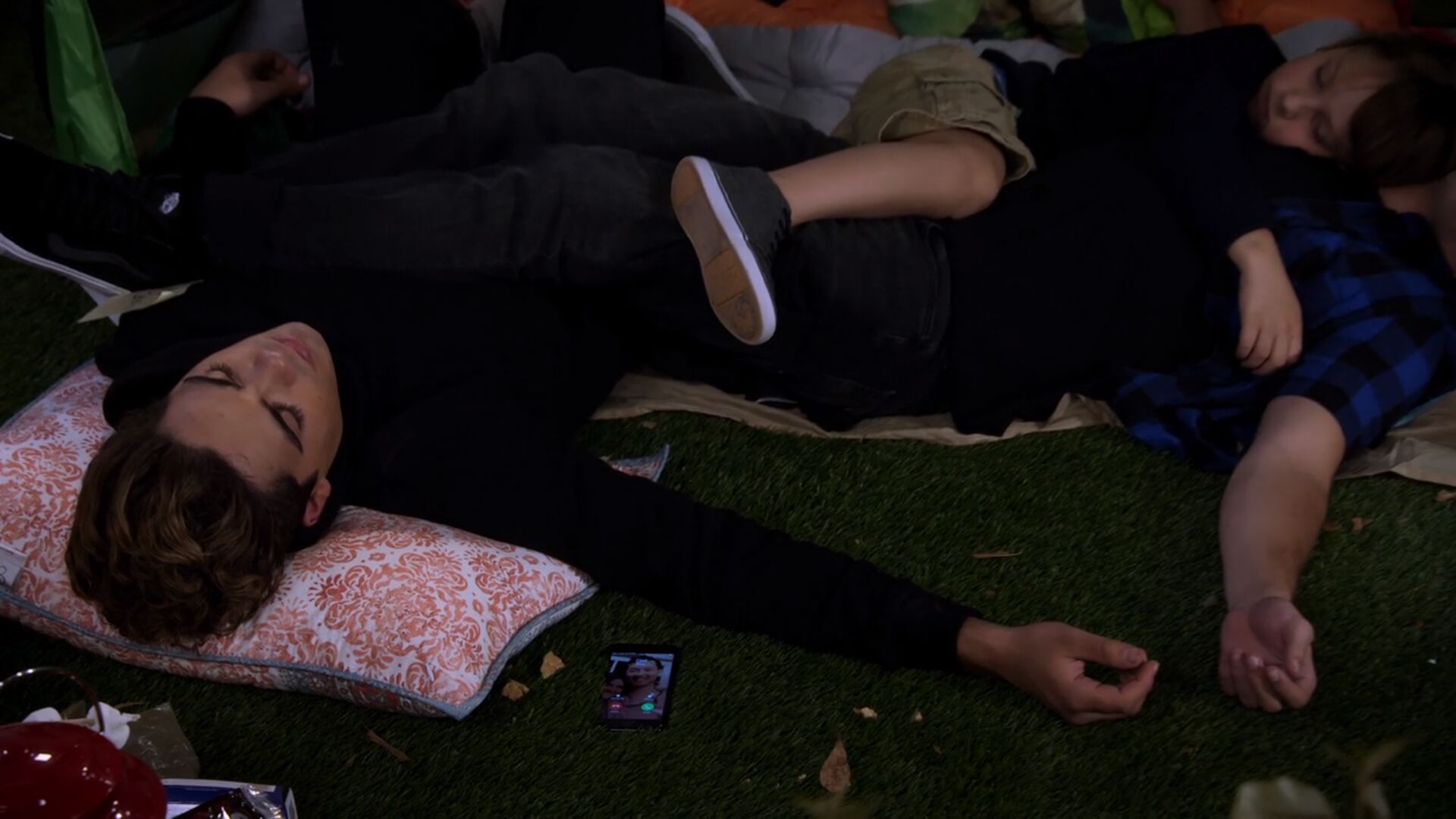 Finn Carr in Alexa & Katie (Season 1)