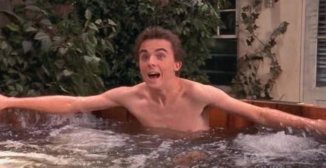 Frankie Muniz in Malcolm in the Middle, episode: Hot Tub