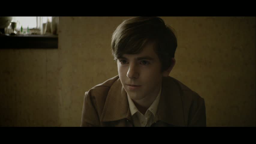 Freddie Highmore in Toast