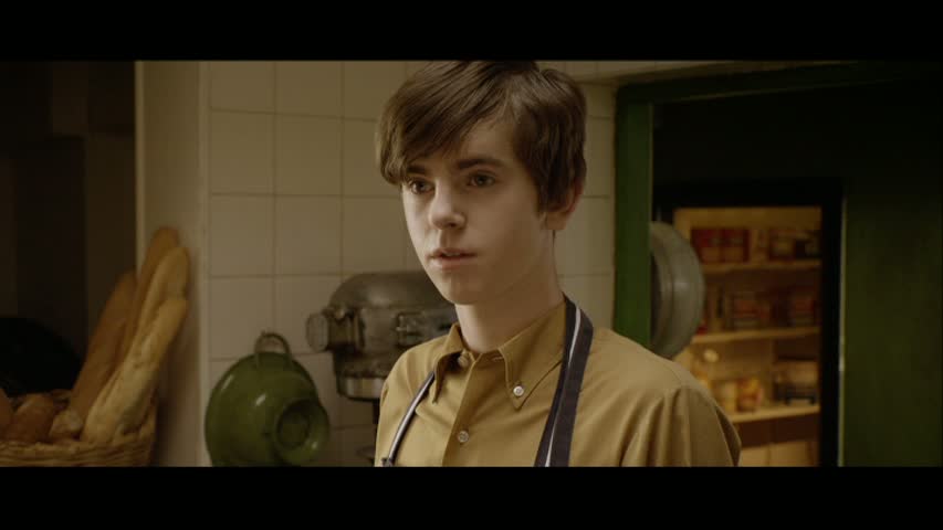 Freddie Highmore in Toast