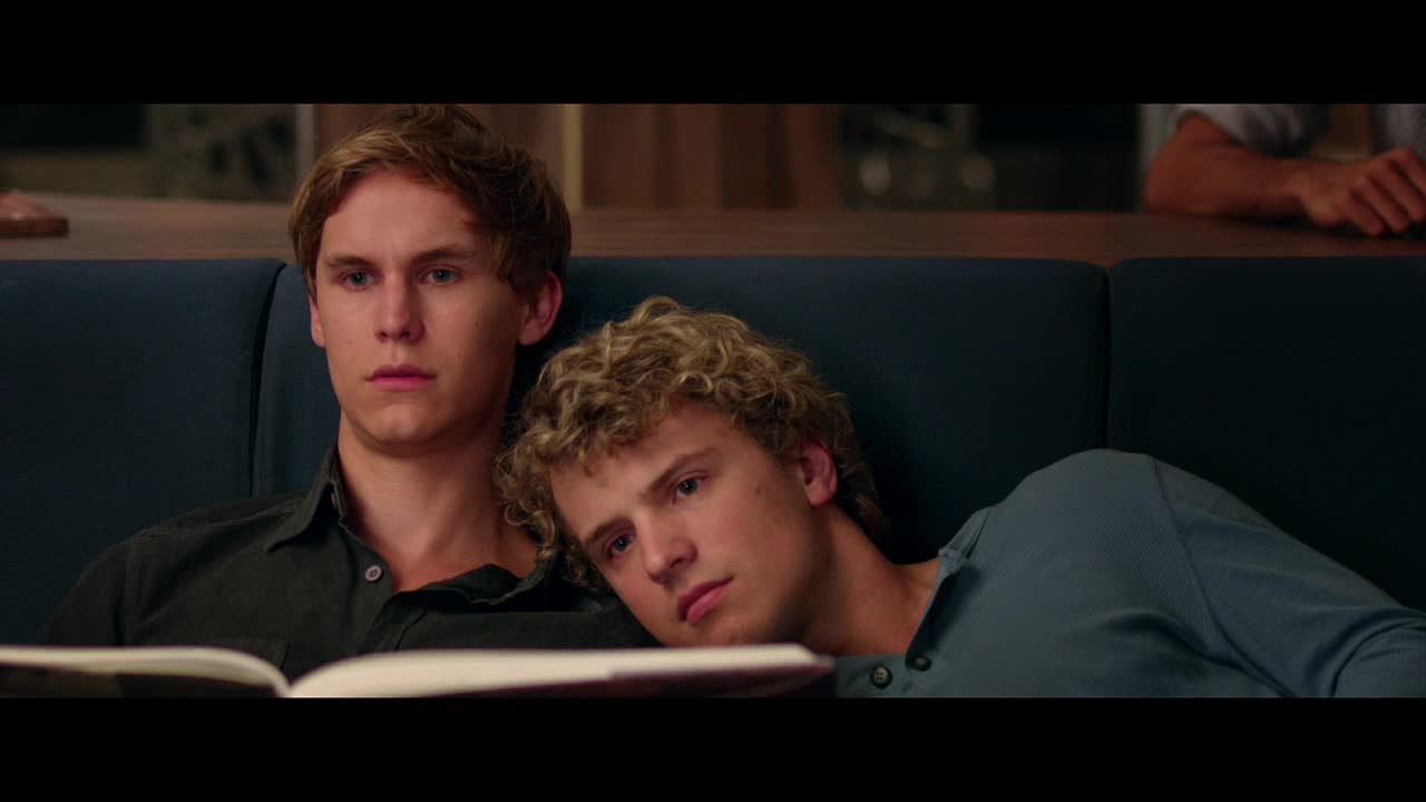 Freddie Stroma in After the Dark