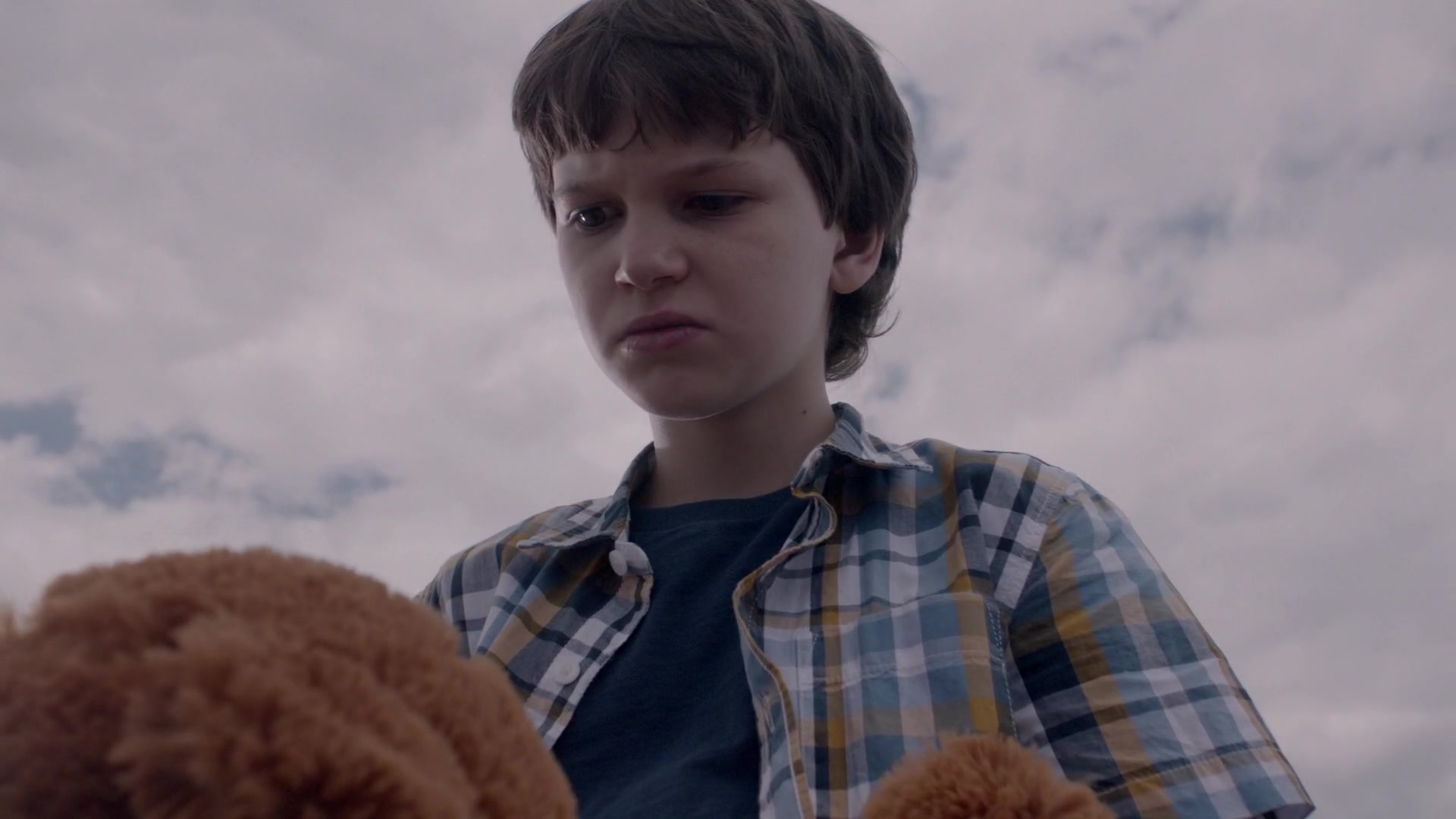 Gabriel Bateman in American Gothic