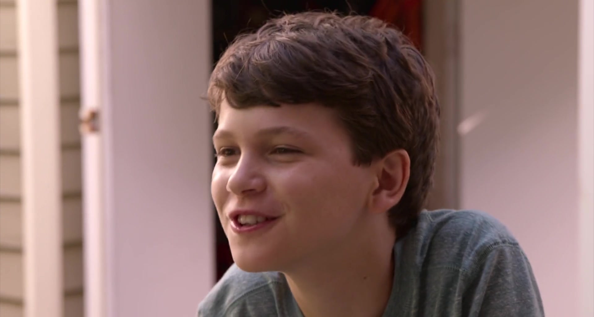 Gabriel Bateman in Think Like a Dog