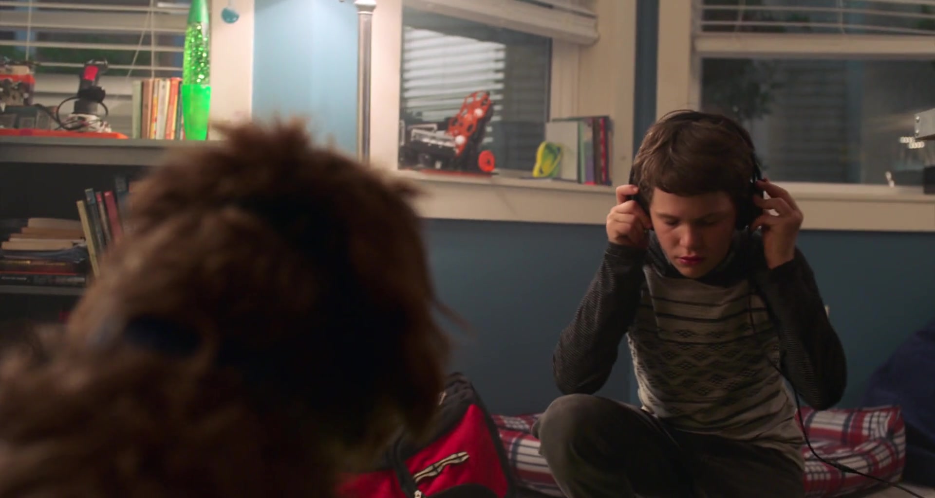 Gabriel Bateman in Think Like a Dog