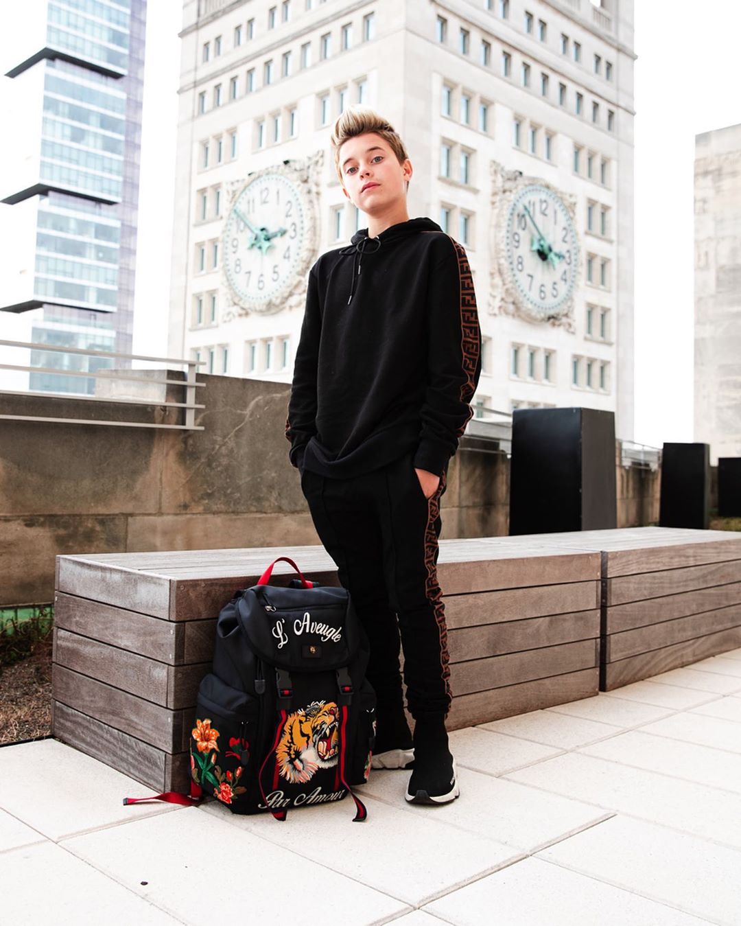 Gavin Magnus. 