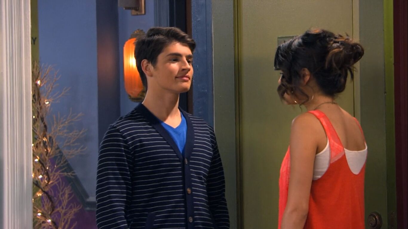 Gregg Sulkin in Wizards of Waverly Place, episode: Ghost Roommate