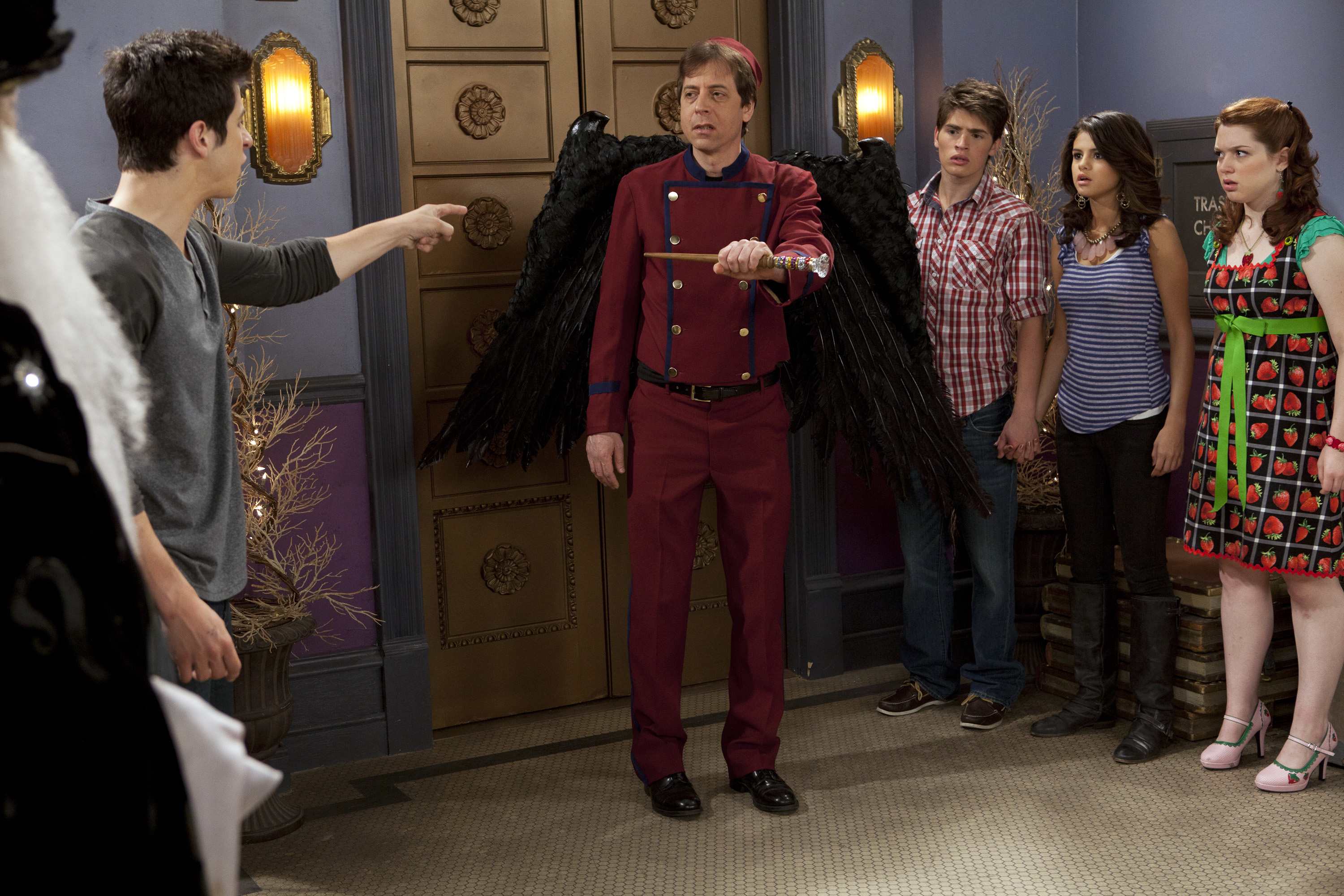 Gregg Sulkin in Wizards of Waverly Place (Season 4)
