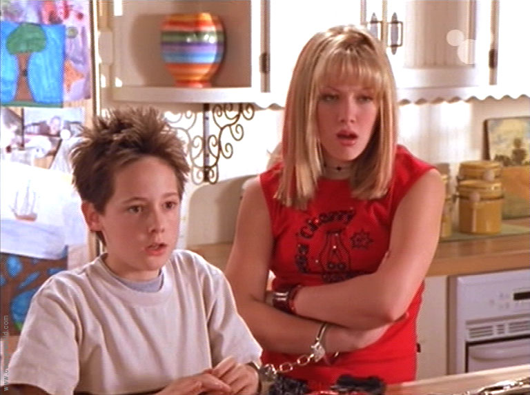 Hilary Duff in Lizzie McGuire, episode: Gordo and the Girl