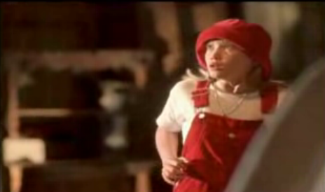 Hilary Duff in Casper Meets Wendy