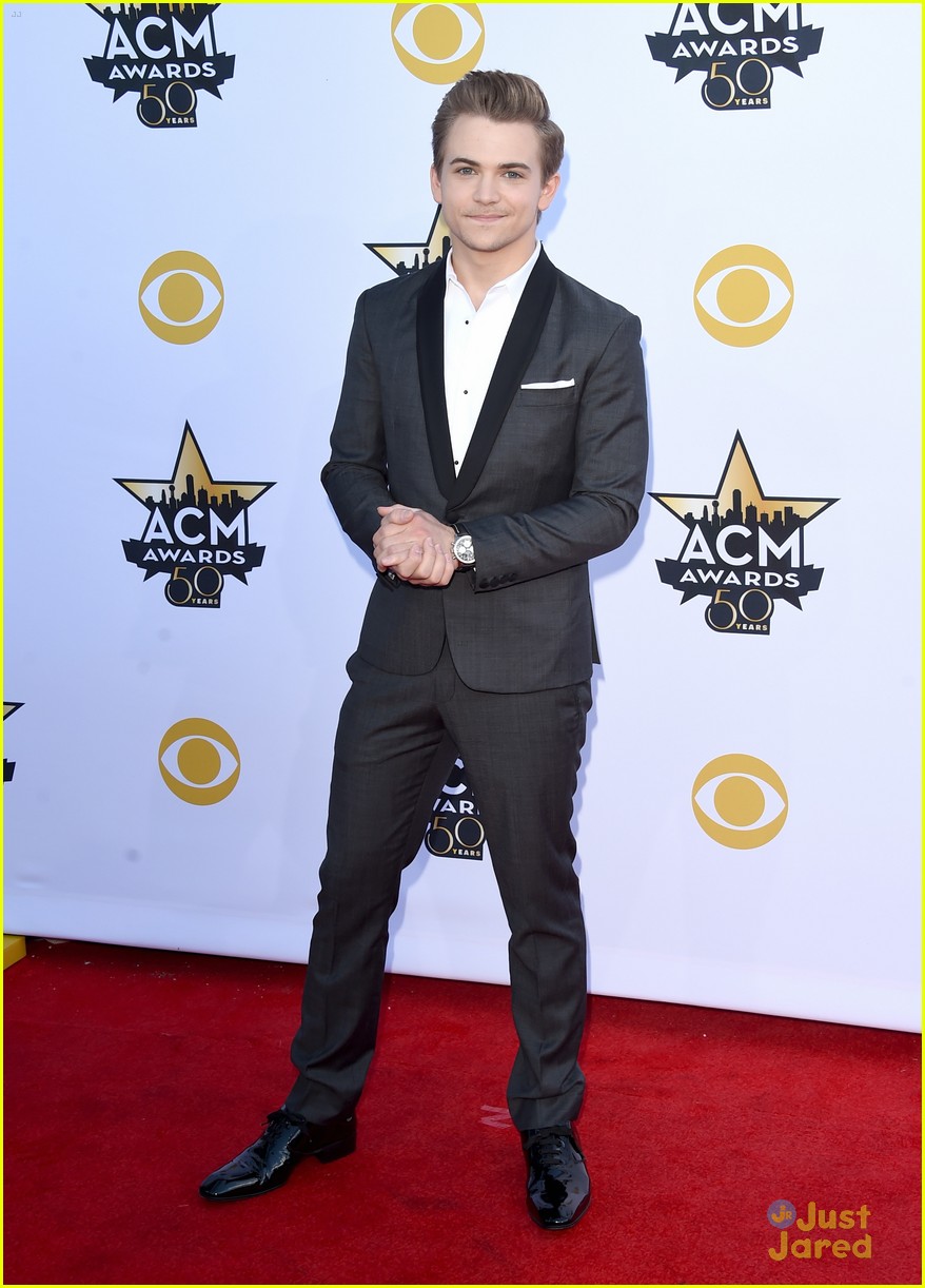 General photo of Hunter Hayes