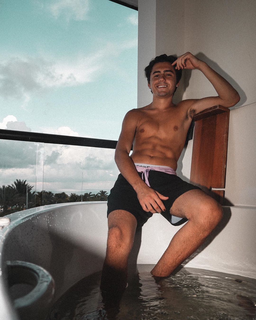 Isaak presley nude