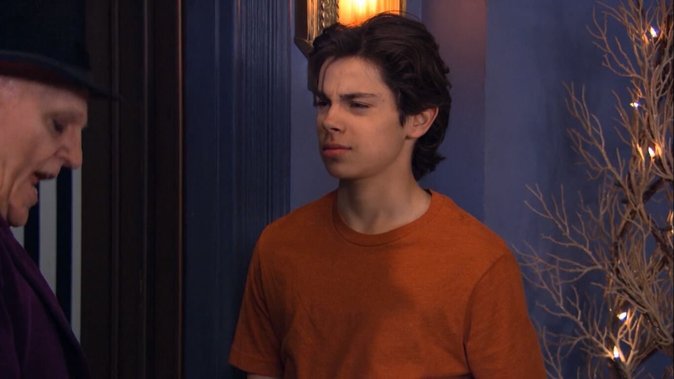 Jake T. Austin in Wizards of Waverly Place (Season 4)