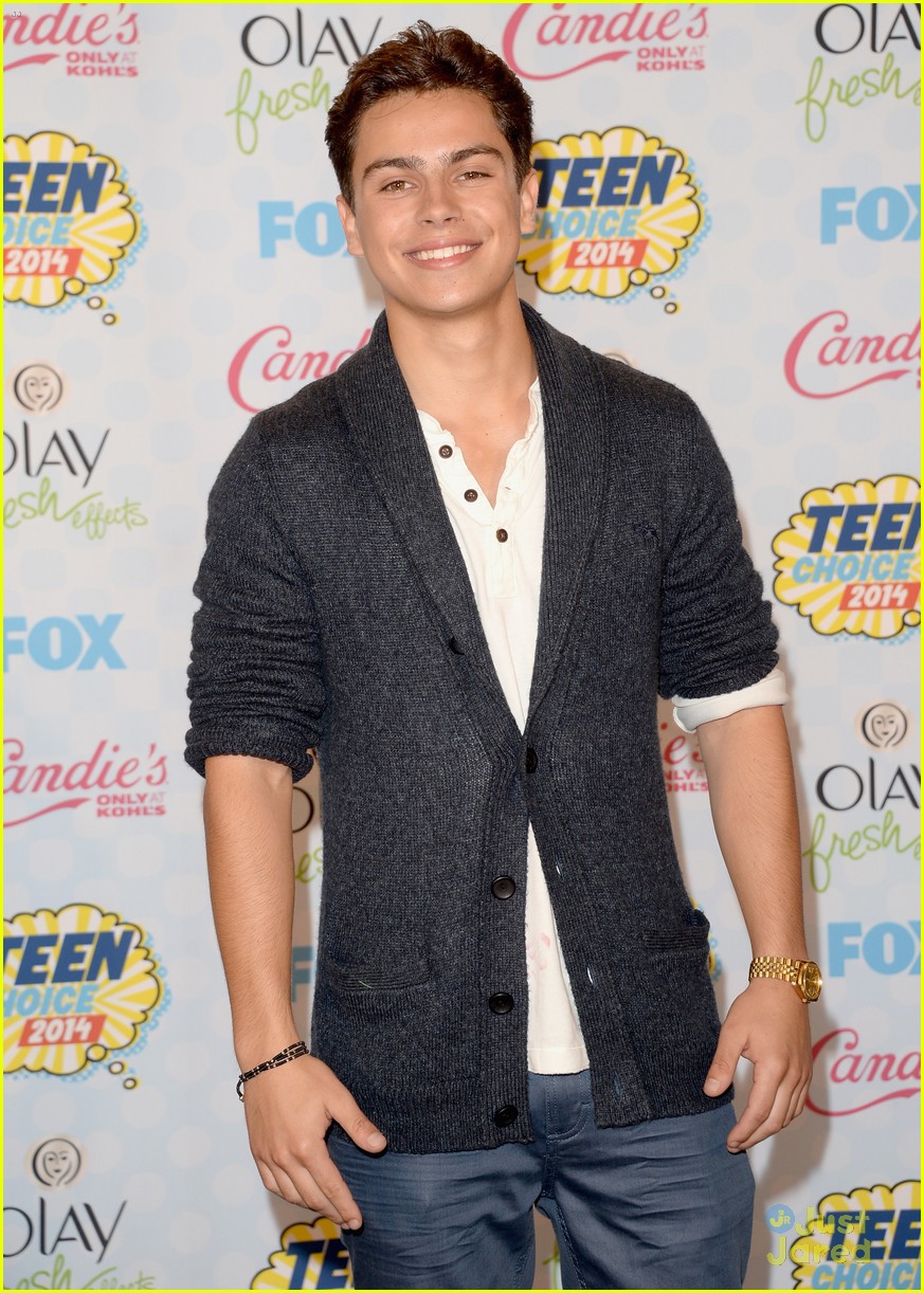 Jake T. Austin in Teen Choice Awards 2014
