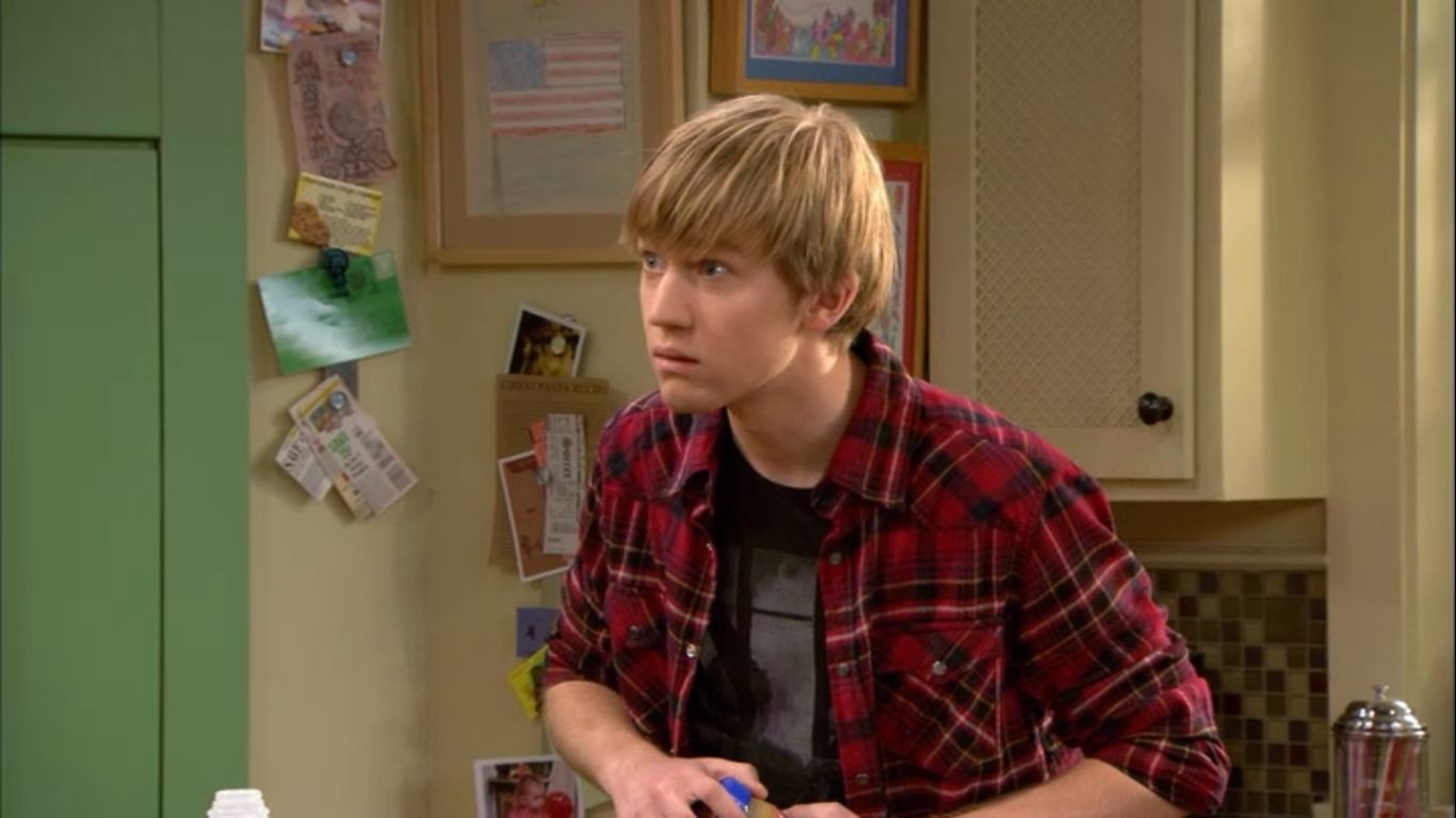 Jason Dolley in Good Luck Charlie (Season 2)