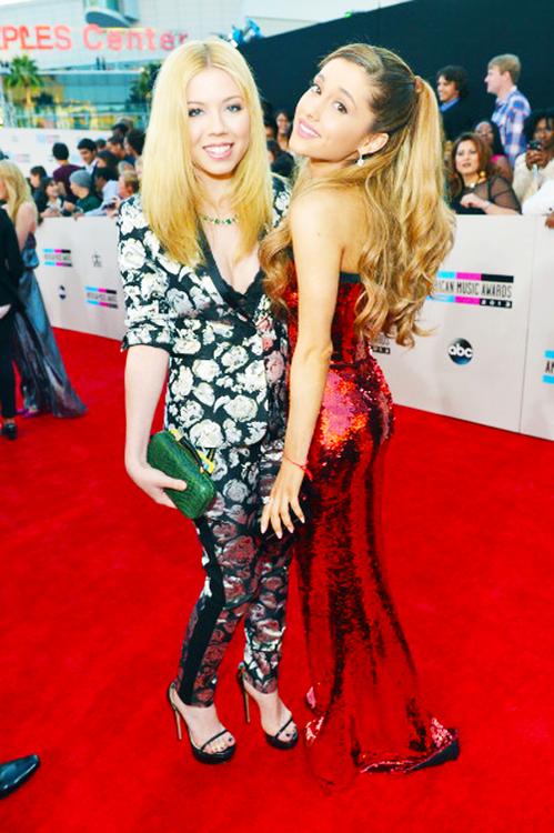 Jennette McCurdy in American Music Awards 2013