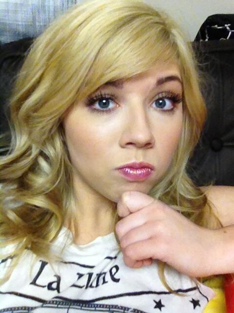 General picture of Jennette McCurdy - Photo 618 of 1232. 
