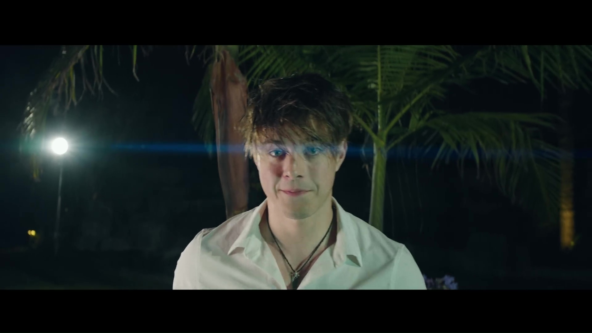 Jeremy Hutchins in Music Video: I Like You