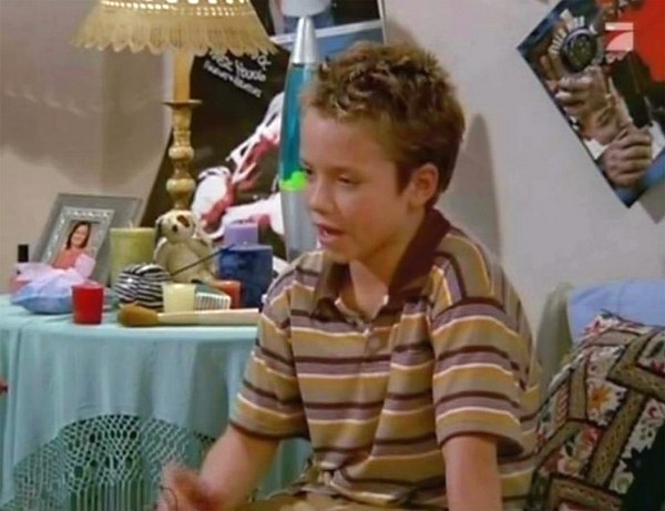 Jeremy Sumpter in Raising Dad, episode: The New Room