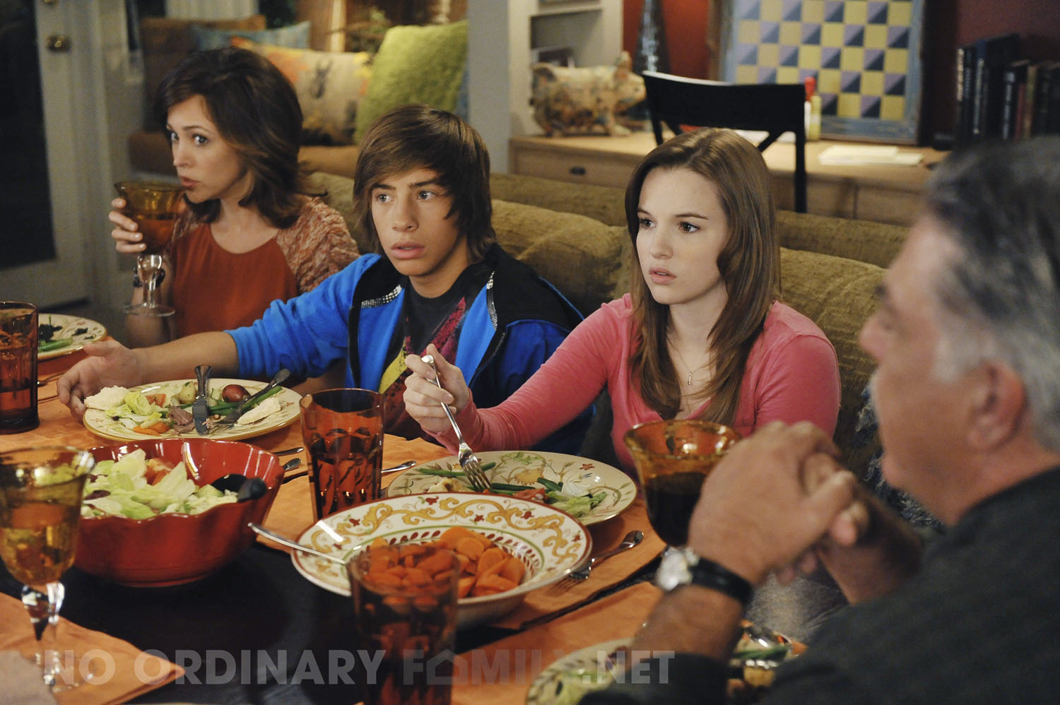 Jimmy Bennett in No Ordinary Family