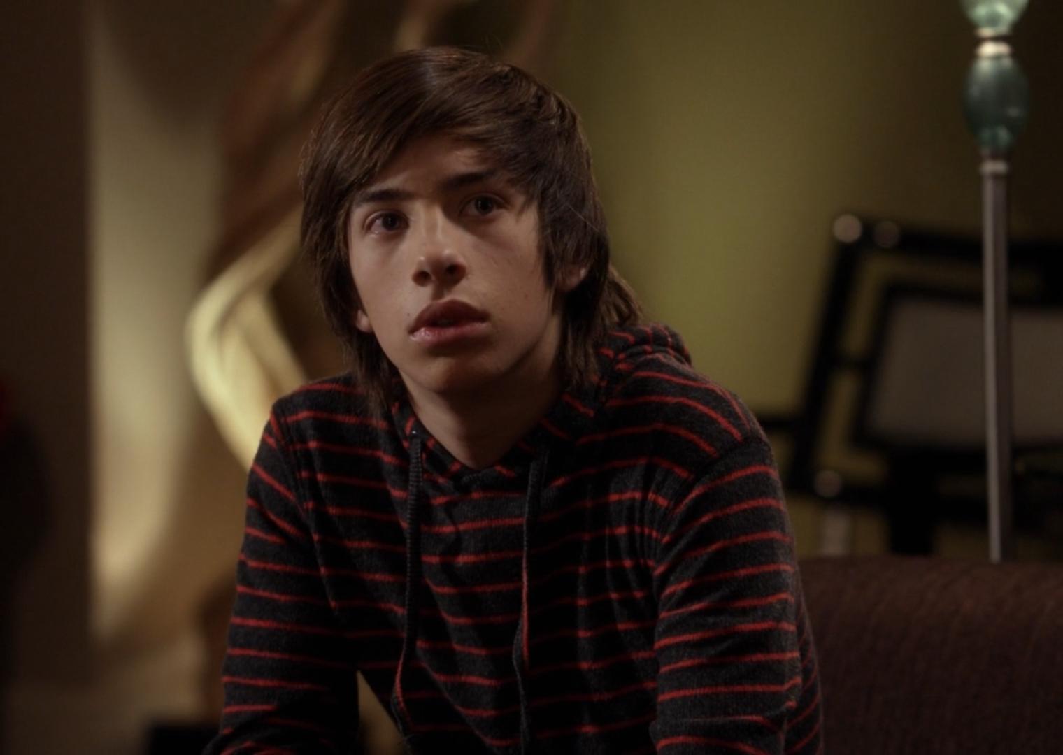 Jimmy Bennett in No Ordinary Family