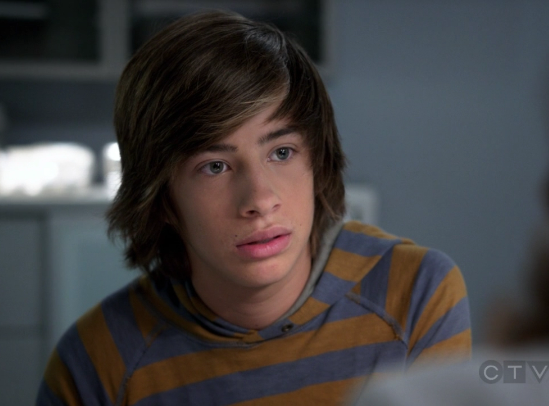 Jimmy Bennett in No Ordinary Family