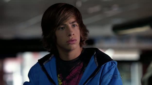 Jimmy Bennett in No Ordinary Family